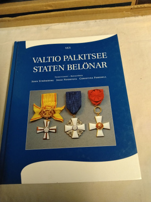 valtio palkitsee kunniamerkikirja