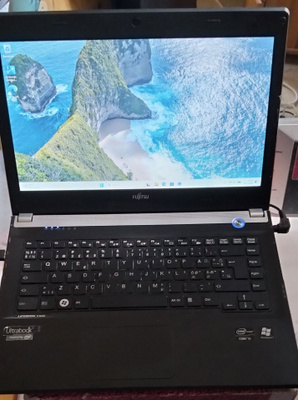 Fujitsu Ultrabook