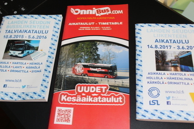 3 LINJA-AUTO AIKATAULUA JOISSA BUSSIEN KUVAT