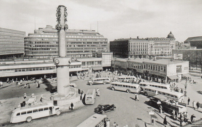 Helsingin linja-autoasema vuonna 1950