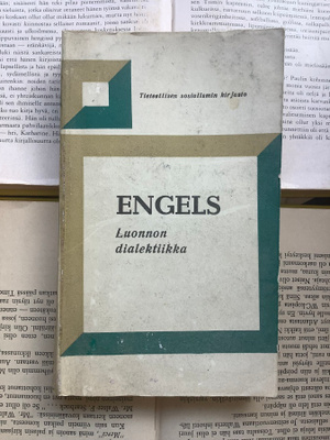 Friedrich Engels - Luonnon dialektiikka (pokkari)
