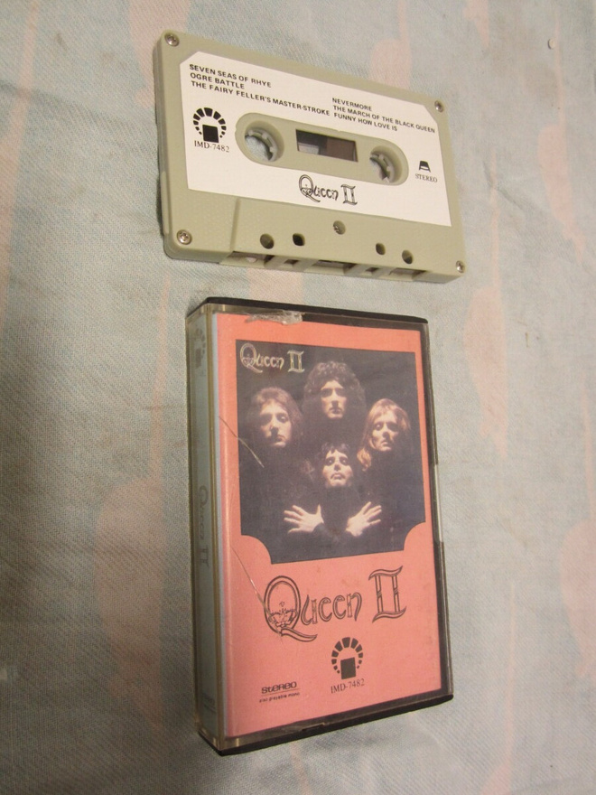 QUEEN II - ( C KASETTI 70 lukua, hienokunto )