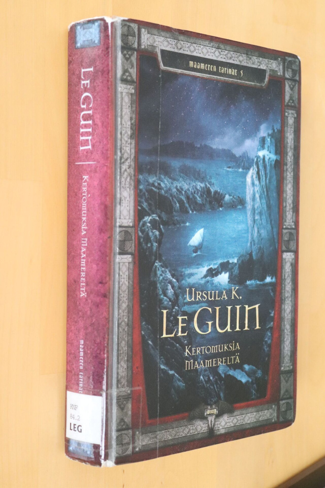 Ursula K. Le Guin : Kertomuksia maamereltä (1.p. 2002 k.p)
