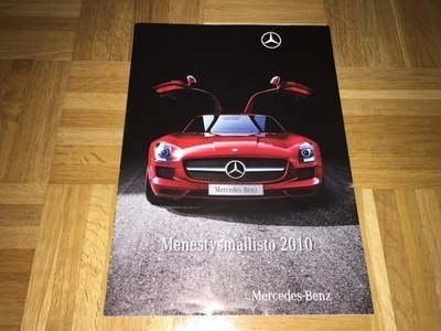 Esite Mercedes henkilöautomallisto 2010. Mallisto