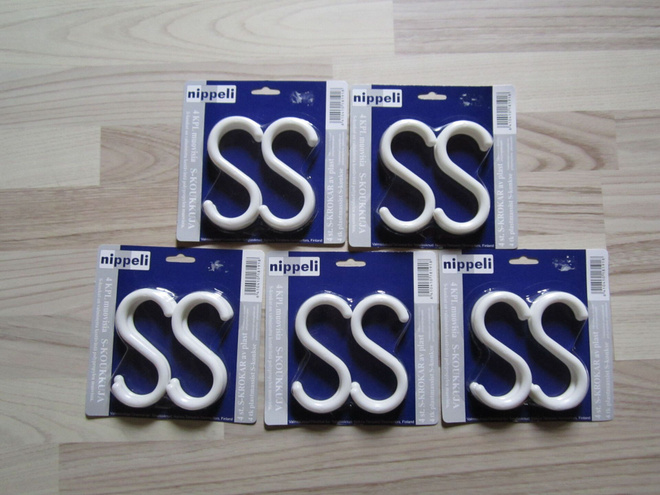 S -koukku, muovia, yht.20 kpl, uusia