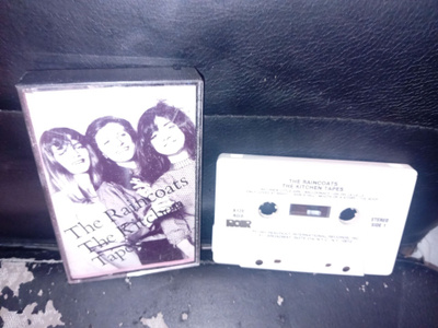 C-kasetti The Raincoats : The Kitchen Tapes ( SIS POSTIKULU