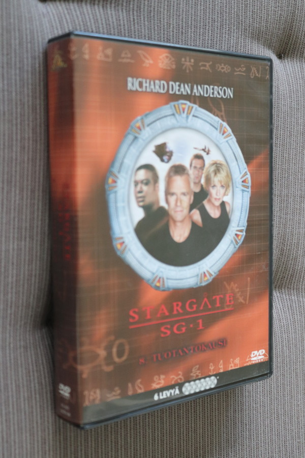 6DVD Stargate SG-1 Kausi 8 ( 2004 )