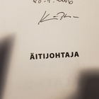 Kirsi Piha: Äitijohtaja - pikkukuva 2