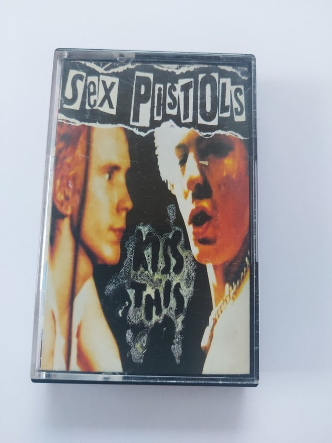Sex Pistols - Kiss This