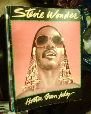 Nuottikirja Stevie Wonder HOTTER THAN JULY (Sis.pk)