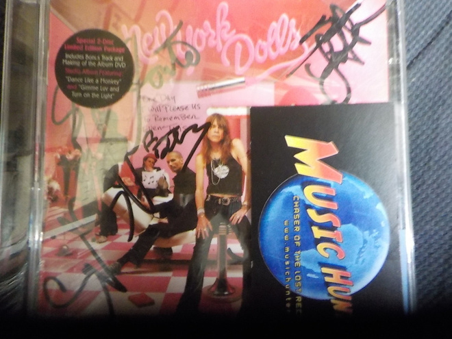 NEW YORK DOLLS - ONE DAY IT WILL... CD + DVD AUTOGRAPHED