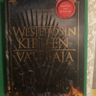 Ahlroth & Pohjola: Westerosin kirjeenvaihtaja. 2018. 1.p. - pikkukuva 1