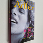 Elizabeth Adler : Nyt tai ei koskaan - pikkukuva 1
