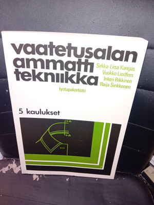 Vaatetusalan ammattitekniikka 5 kaulukset