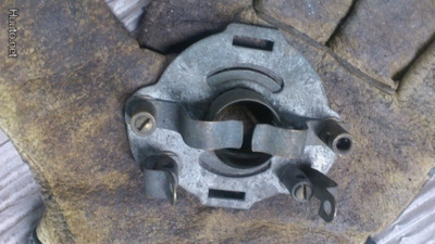 Polttimon pidike metallia  37mm reikään