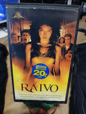 Carrie 2 raivo vhs