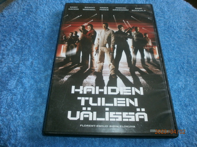 KAHDEN TULEN VÄLISSÄ - DVD