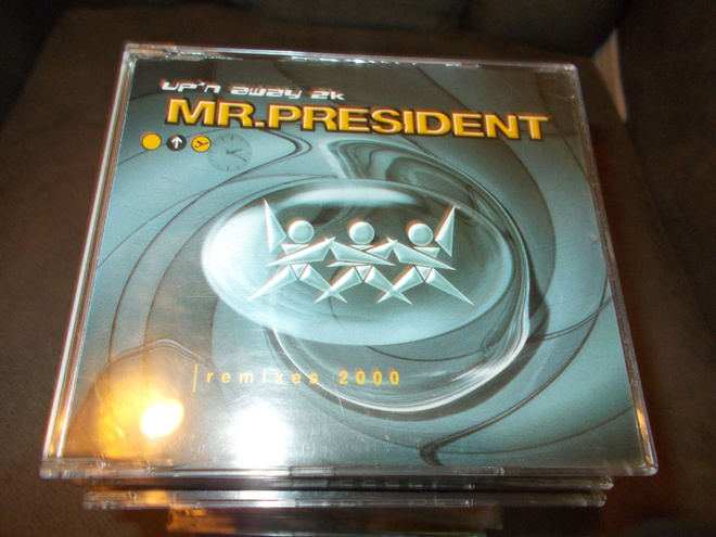 CDM MR PRESIDENT ** UP'N AWAY 2 K ** REMIXES 2000
