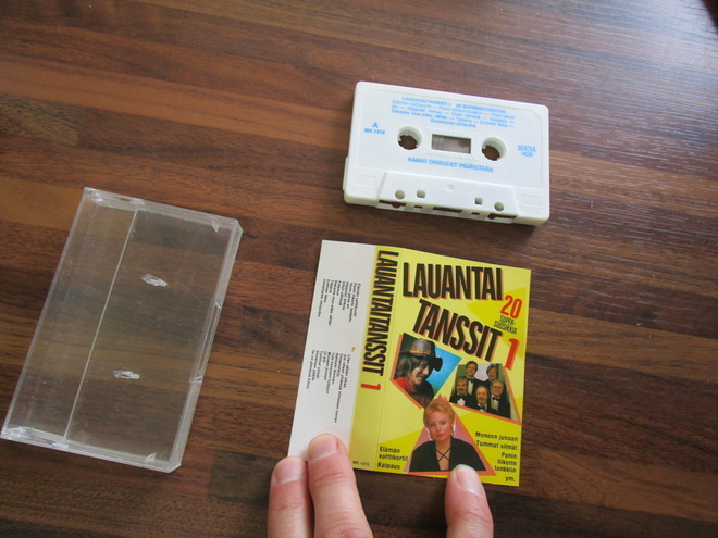 LAUANTAITANSSIT 1 : MK 1315 ( mm irwin,fredi,hanne