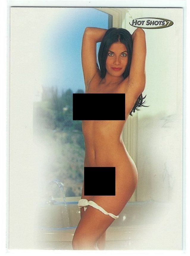 1997 Hot Shots #73 Leona