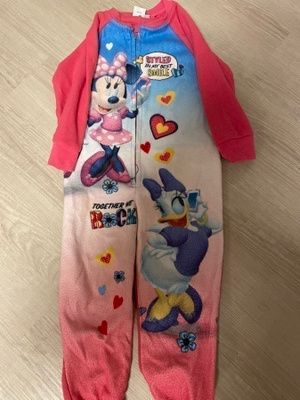 Minnie Mouse aiheinen fleecehaalari koossa 104cm.
