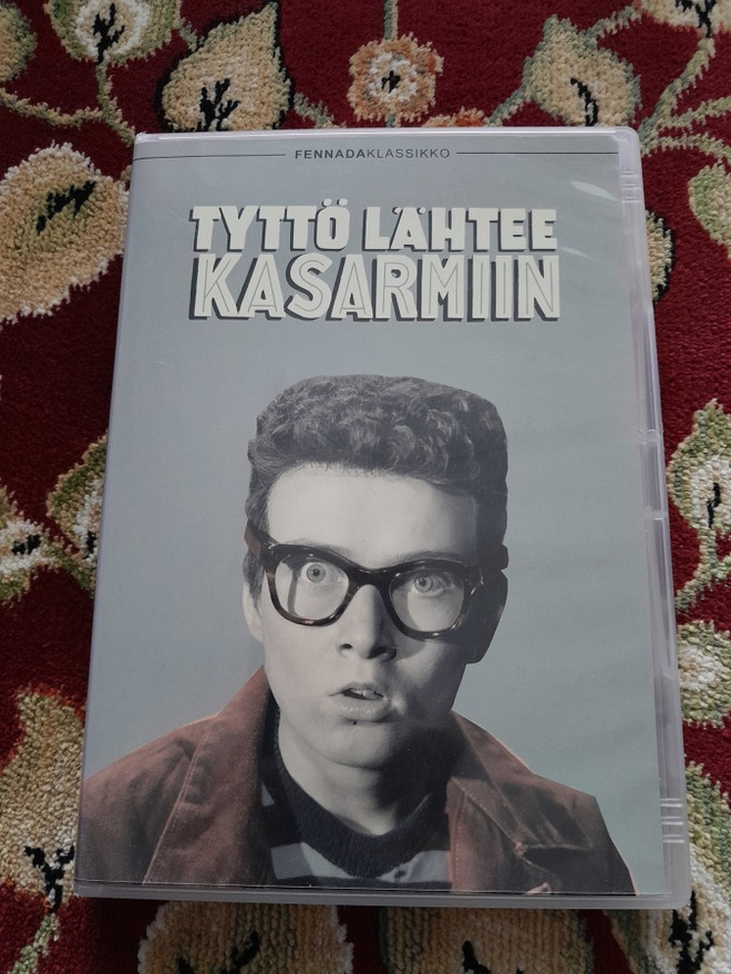 TYTTÖ LÄHTEE KASARMIIN DVD (1961 /  Aarne Tarkas)