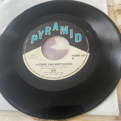 SIG: Ludwig van Beethoven * Pidä kii…. * FIN 1984