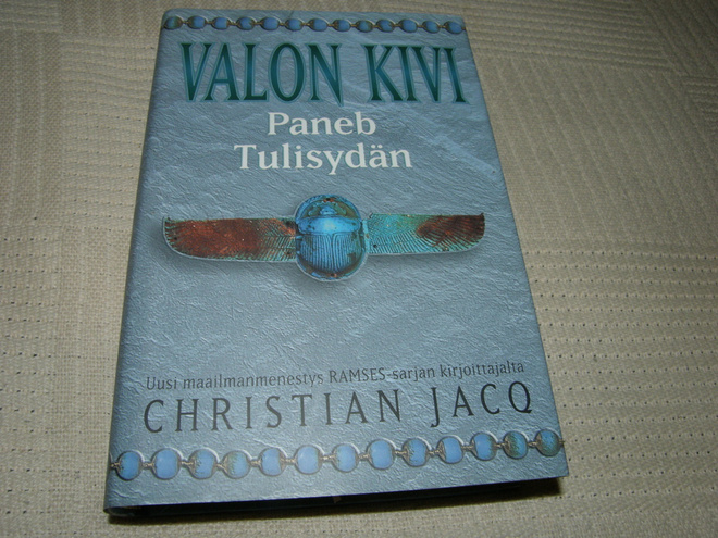Christian Jacq Valon kivi Paneb Tulisydän  -sid