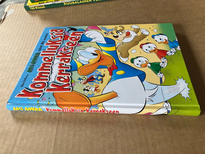 DISNEY AKU ANKKA KOMMELLUKSIA KERRAKSEEN HYVÄ