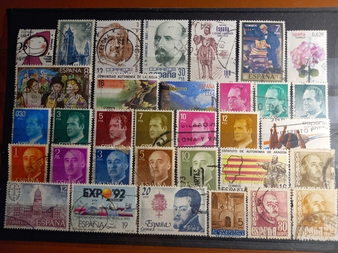 ESPANJA suuri levyllinen merkkejä - 33 erilaista o