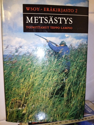 Lampio Toim. : METSÄSTYS ( SIS POSTIKULU)