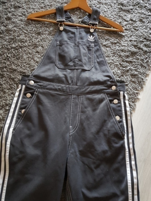 Adidas Originals Dungaree Lappuhaalarit / Haalarit