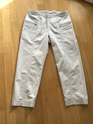 Beiget ( Nike ) caprit, M-koko