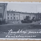 Äänislinna, tankkeja paraatissa Äänislinnassa, mv valokuva - pikkukuva 1