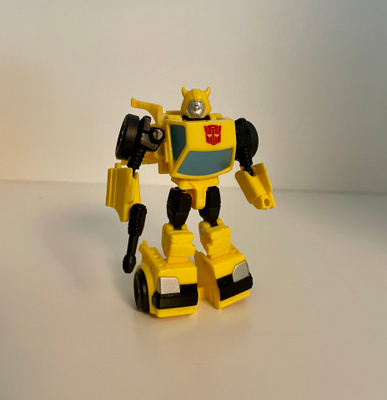 Transformers War For Cybertron Core Class Bumblebee