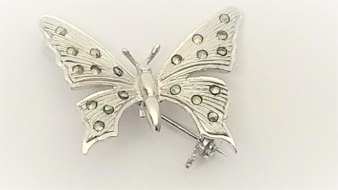 Perhonen rintakoru strasseilla hopea 925