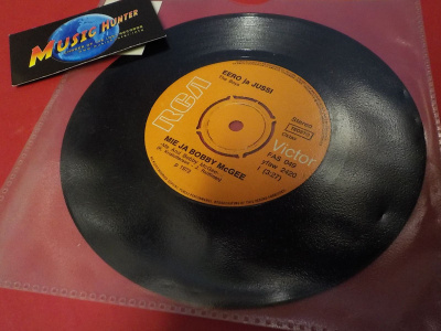 EERO JA JUSSI & THE BOYS - MIE JA BOBBY MCGEE EX- 7'' SINGLE