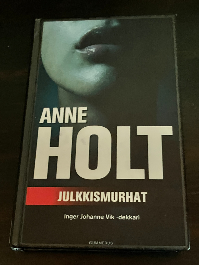 Anne Holt : Julkkismurhat