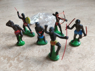 Itä-Saksan (DDR-n) 6 afrikkalaiset soturit (africans) setti