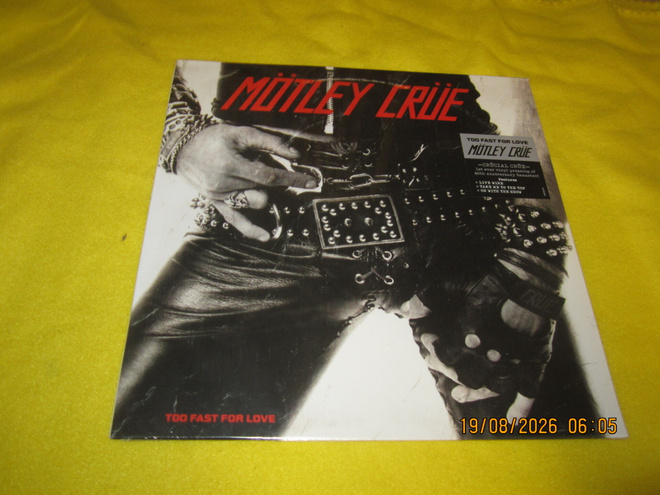 Uusi avaamaton Mötley Crüe – Too Fast for Love - LP