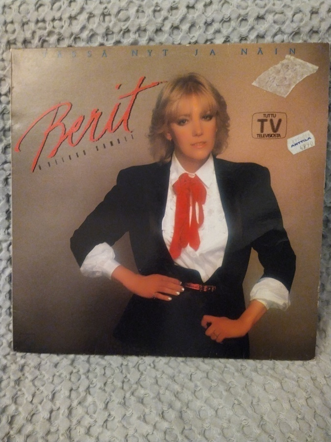 BERIT & VEIKKO SAMULI - TÄSSÄ NYT JA NÄIN LP