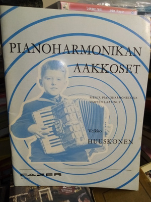 Huuskonen : Pianoharmonikan aakkoset ( SIS POSTIKULU)