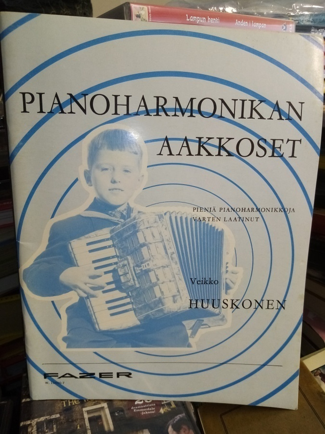 Huuskonen :  Pianoharmonikan aakkoset ( SIS POSTIKULU)