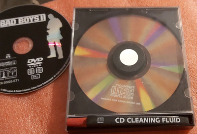 CD/DVD levyjen naarmujen hiontalaite