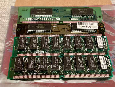 Testattu setti 32MB 72-pin SIMM EDO 4x8MB PC/Mac muistia