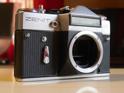 Neuvostokamera Zenit EM
