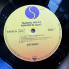 TALKING HEADS: Remain in Light LP + liite (Byrne, Eno) 1981 - pikkukuva 3