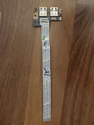 Acer Aspire 5733 kannettavan USB-portit