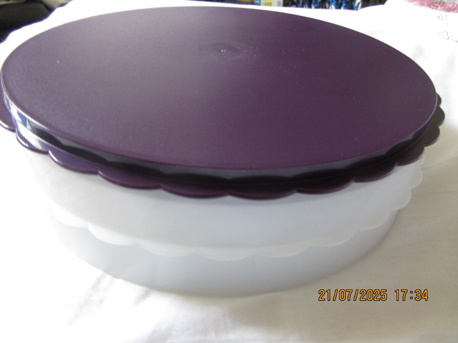 Tupperware Kakkutaso, violetti pohja uusi