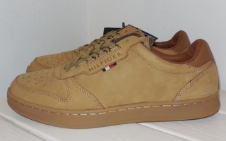 41 - Tommy Hilfiger nahkaiset tennarit * UUDET